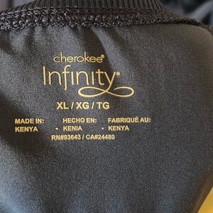 Infinity by Cherokee Size XL scrub jacket